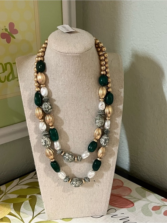 Southern Living Jewelry - NWT Southern Living Layered Green, Gold and White Statement Necklace #JW7